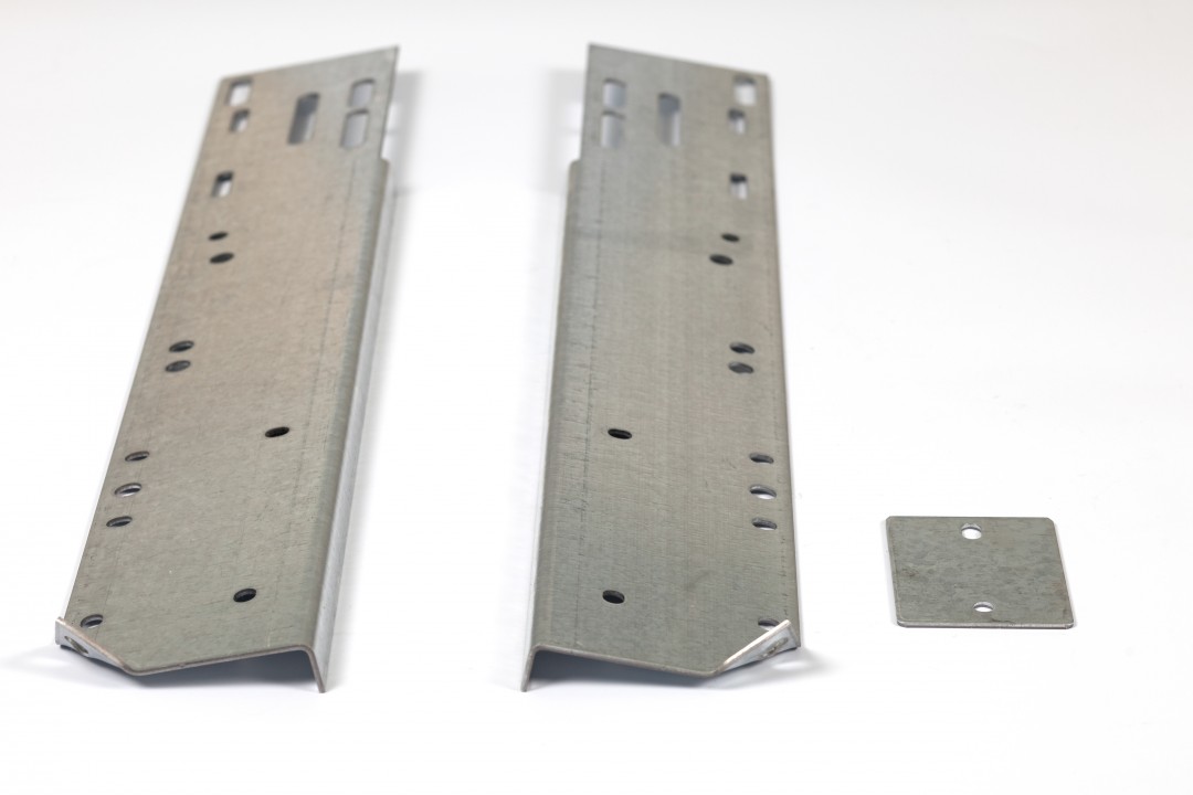 BKB30025 Operator Support Brackets Dynamic Industries